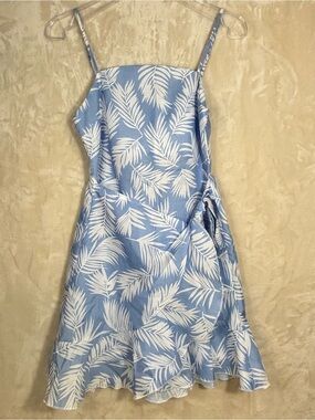 L'Atiste by Amy blue palm print mini dress w/ adjustable straps and a ruffle hem
